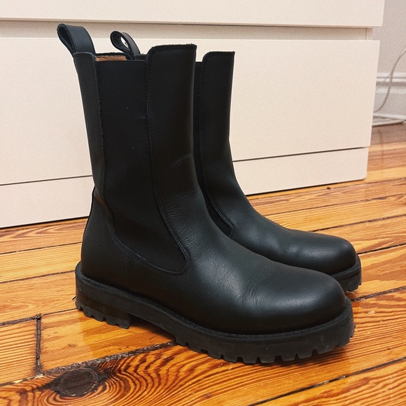 & Other Stories Chunky Sole Leather Chelsea Boots - Picture 2 of 8